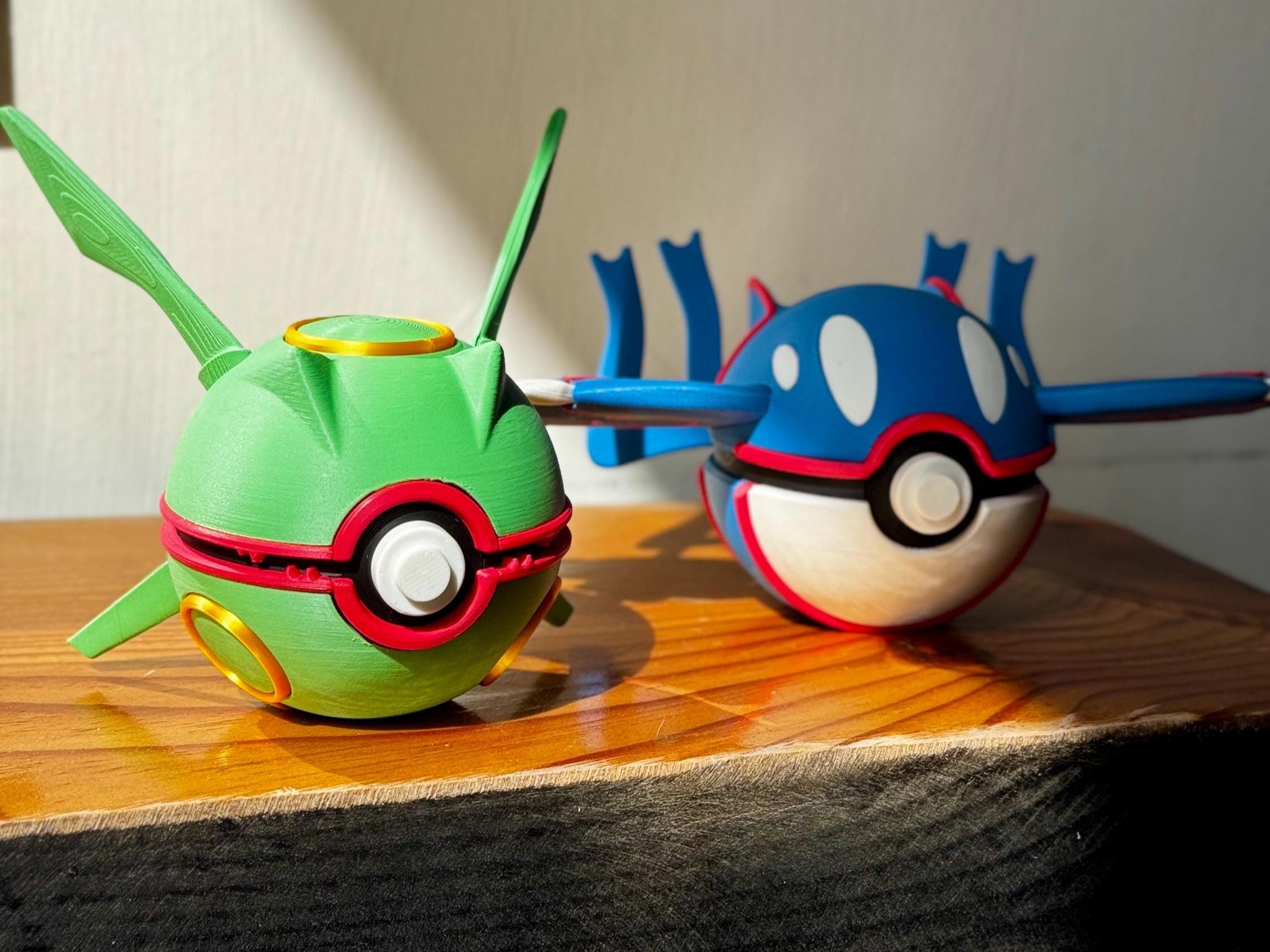 Kyogre Pokéball | 3D Printed Pokémon Collectibles