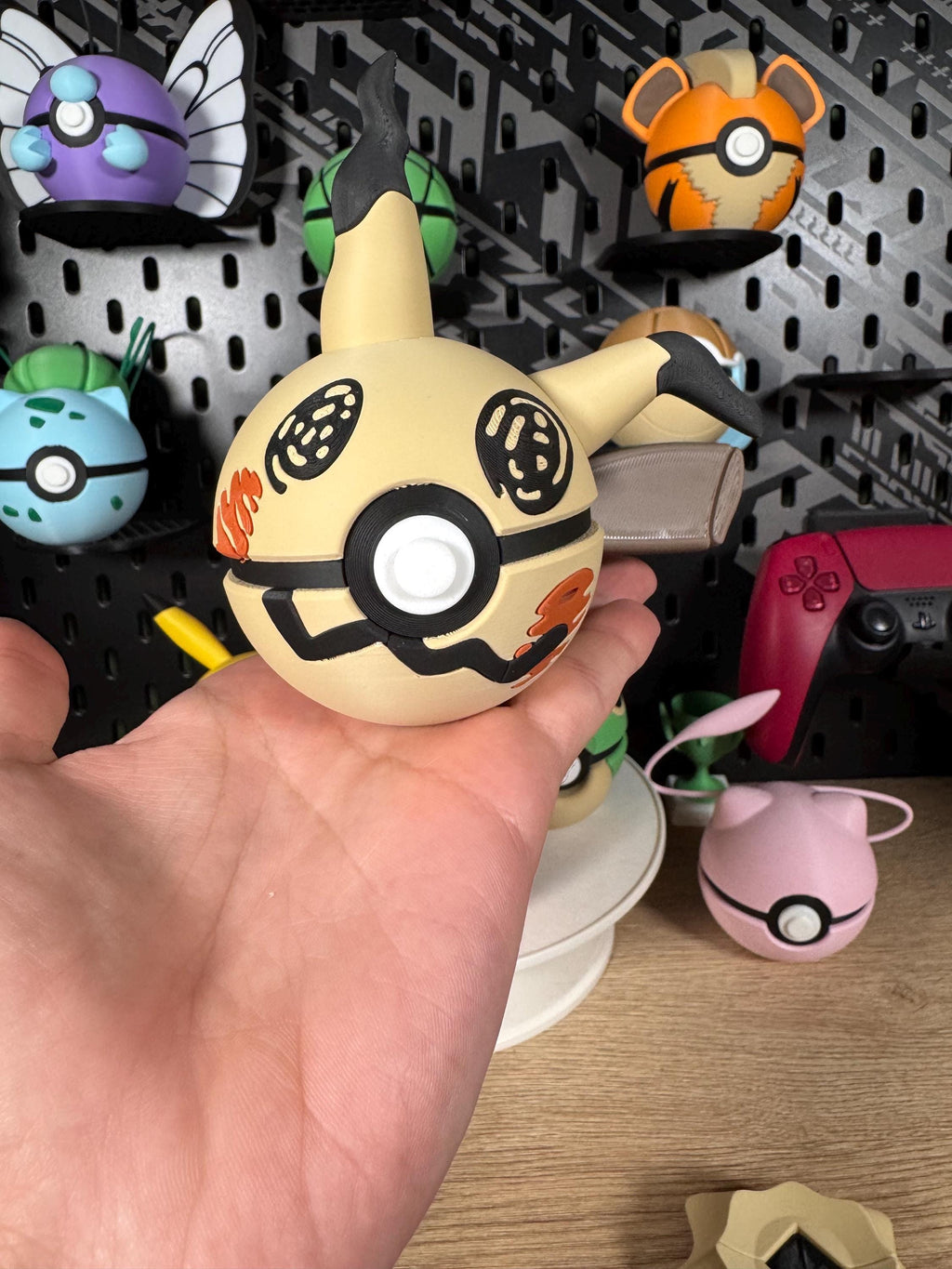 Mimikyu Poké Ball | 3D Printed Pokémon Collectible