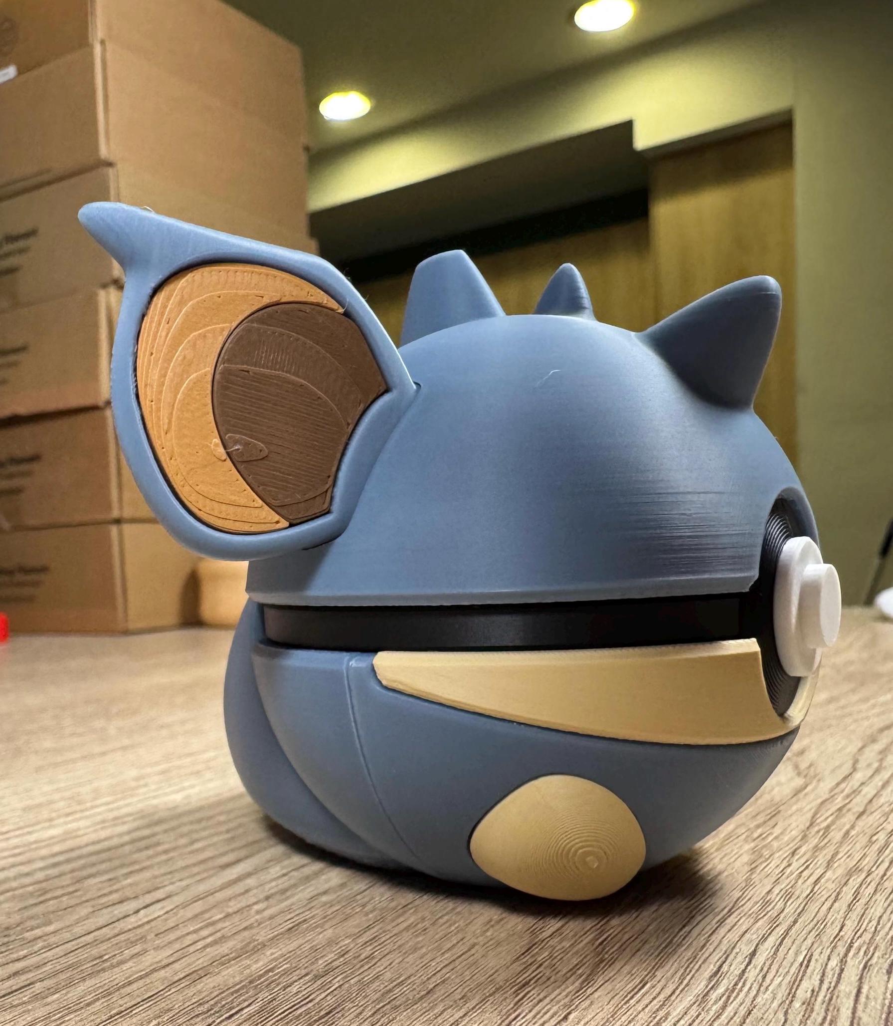 Nidoran, Nidorina and Nidoqueen Pokemon display Poké Balls  3D Pokeball Pokémon Collectibles
