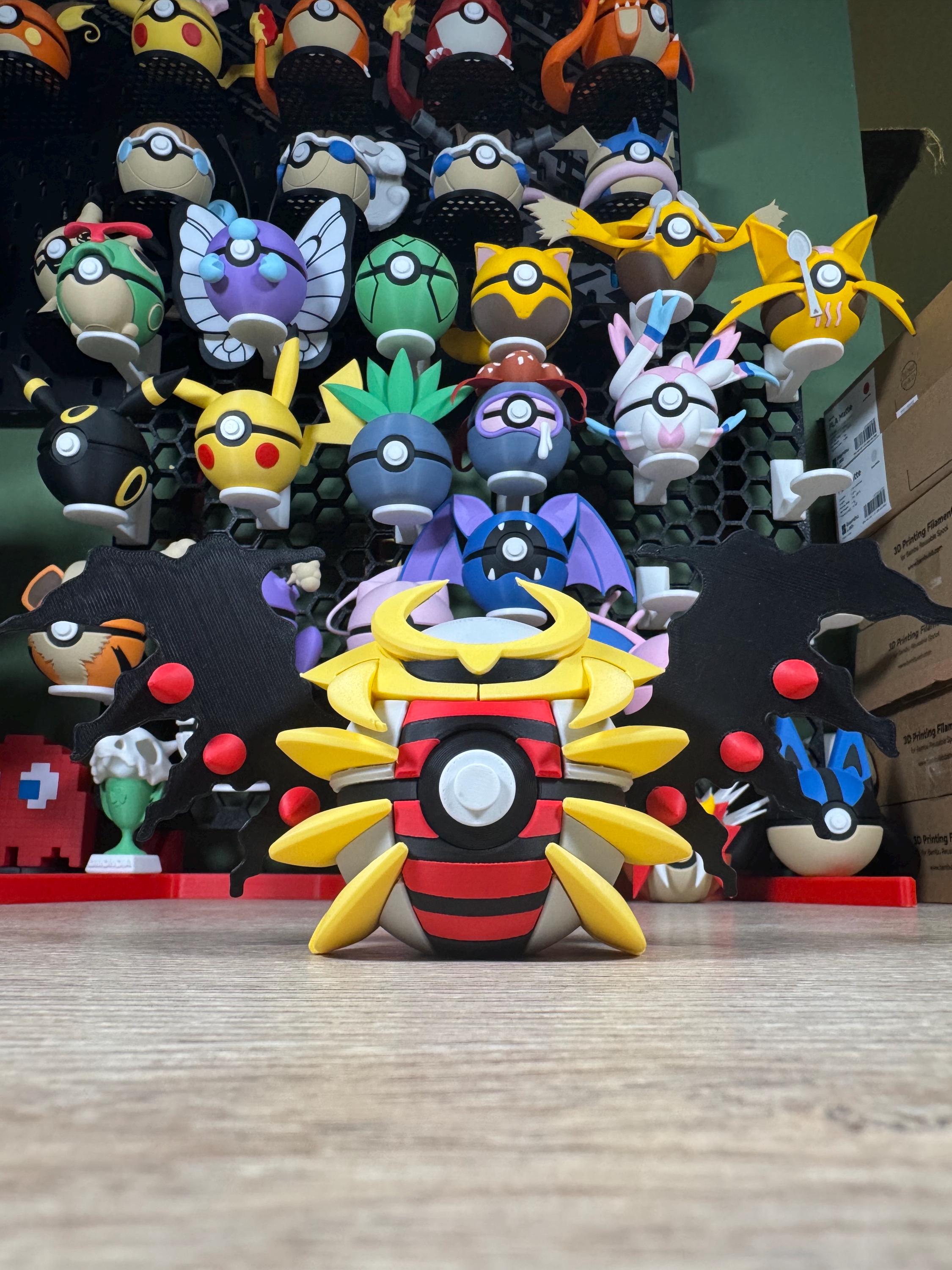 Giratina Poké Ball | 3D Printed Pokémon Collectible